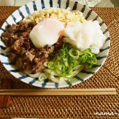 รูปของ 本場讃岐の温玉肉ぶっかけうどん