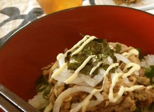 超簡単！休日のお昼や一人ご飯にツナで丼♡-レシピのメイン写真