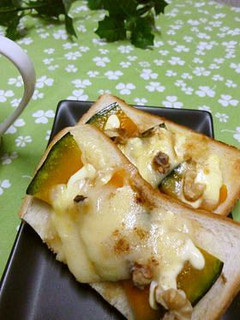 かぼちゃとチーズと胡桃のトースト-レシピのメイン写真