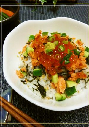 海の親子丼＊我が家流　鮭フレ＆いくら　-レシピのメイン写真