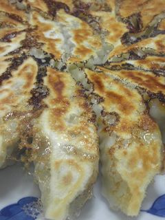 大量簡単☆餃子パーティー☆経済的な一品-レシピのメイン写真