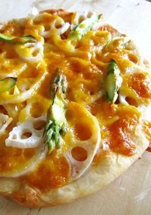 アスパラとれんこんのシャキシャキピザ-レシピのメイン写真