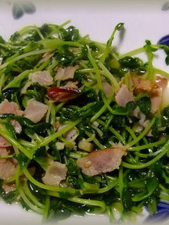 豆苗とベーコンのペペロン炒め-レシピのメイン写真