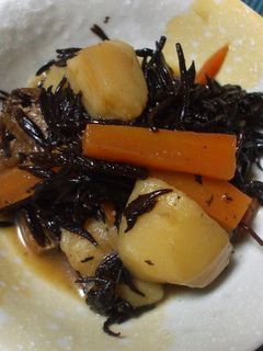 和食の定番ひじき煮~☆じゃが芋入れたよ♪-レシピのメイン写真