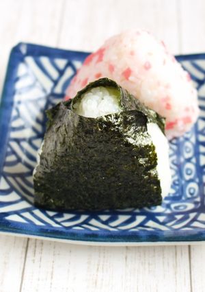 塩むすび〜娘達の大好きなおにぎり-レシピのメイン写真