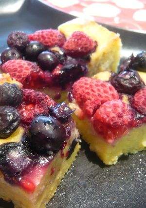 ヘルシーなメープルベリーのスクエアケーキ-レシピのメイン写真