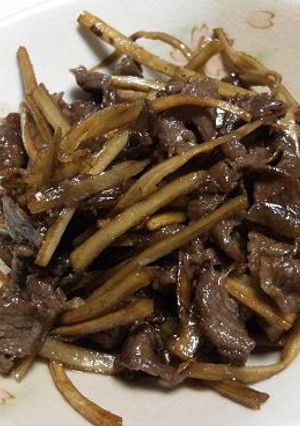 ✿カリッとシャキッと牛肉ごぼう✿-レシピのメイン写真