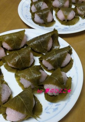 道明寺粉で作る【さくら餅】★50個-レシピのメイン写真