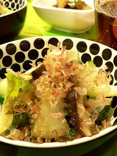 ルクエで青梗菜としいたけのオイル蒸し-レシピのメイン写真