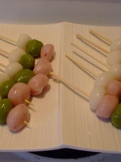 春!花より団子 彩りきれいな白玉団子-レシピのメイン写真