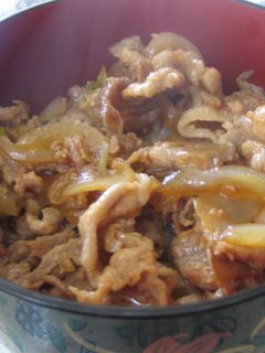 牛丼屋さんの味?!焼肉のたれ豚丼♪-レシピのメイン写真