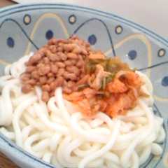 超簡単❤ネバ辛❤キムチ納豆うどん(・ω・-レシピのメイン写真