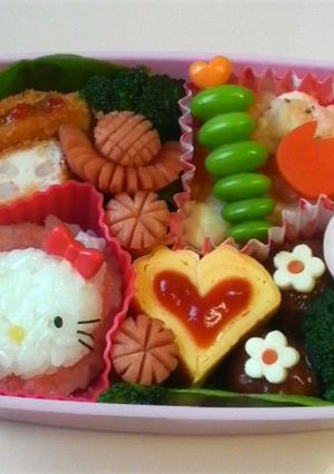 ハローキティのカップご飯お弁当-レシピのメイン写真