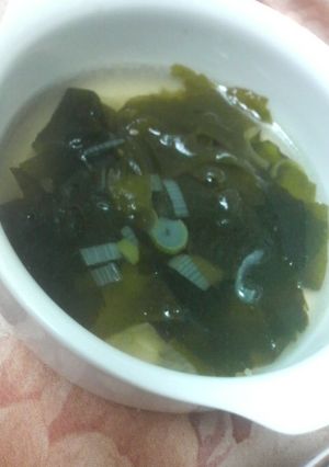 焼肉屋さんのわかめスープ-レシピのメイン写真