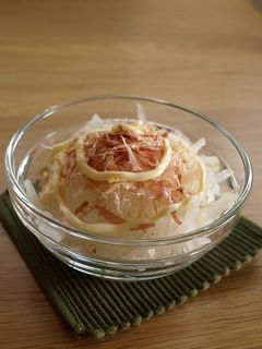 あと1品に☆新玉ねぎのおかかマヨ和え-レシピのメイン写真