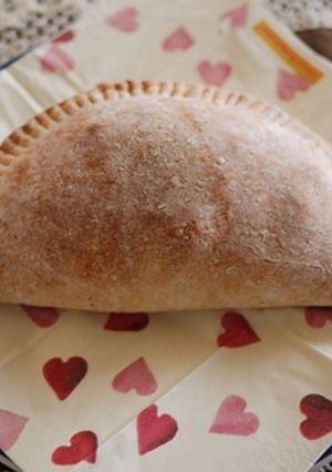 こね方解説付き♪全粒粉のカルツォーネ-レシピのメイン写真