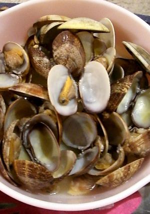 簡単おもてなし料理☆アサリのワイン蒸し☆-レシピのメイン写真