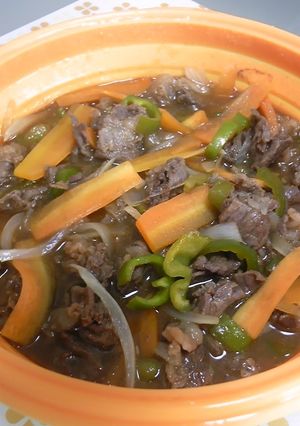 シリコンスチーマーで蒸し焼肉-レシピのメイン写真
