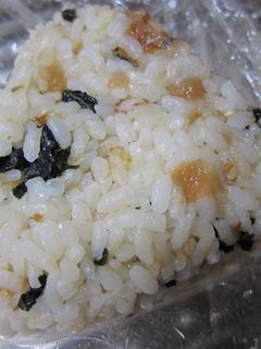 梅★かつお★わかめ おにぎり-レシピのメイン写真