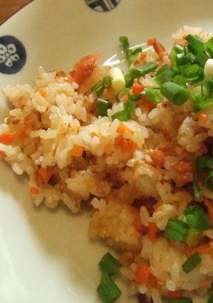 鮭と炒りごまの香ばしチャーハン-レシピのメイン写真