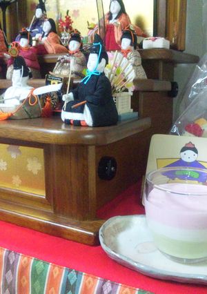簡単ひな祭り♡グラスｄｅ三色レアチーズ-レシピのメイン写真