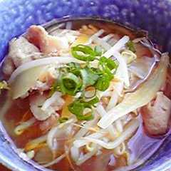 รูปของ スタミナ風♪豚玉もやしスープ