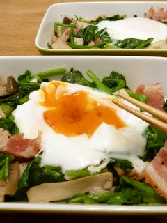 とろとろ卵を絡めてどうぞ!ほうれん草炒め-レシピのメイン写真