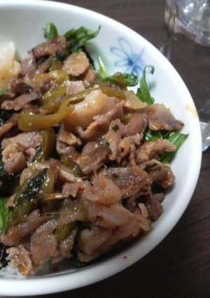 こってり豚キムチ丼-レシピのメイン写真