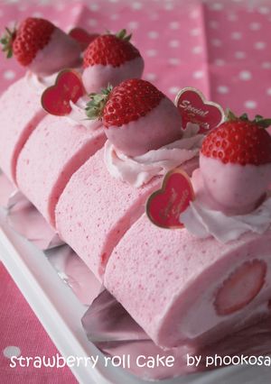 ベビーピンクの苺レアチーズロールケーキ-レシピのメイン写真