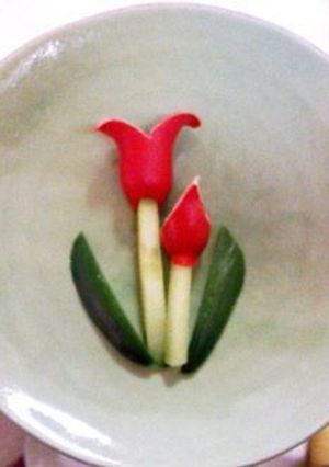 ウィンナーチューリップ・飾切り・キャラ弁-レシピのメイン写真