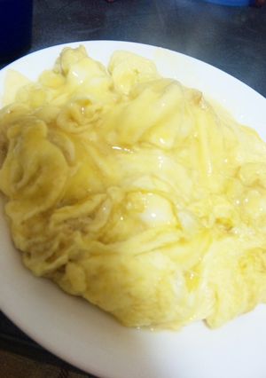 ハリウッドの味！？極上スクランブルエッグ-レシピのメイン写真