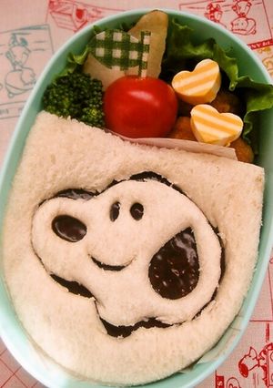 キャラ弁★スヌーピーのくり抜きサンド-レシピのメイン写真