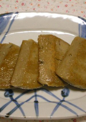 黒はんぺんのバター焼き-レシピのメイン写真