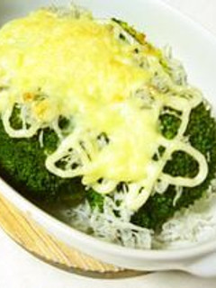 ブロッコリーとじゃこのマヨチーズ焼き☆★-レシピのメイン写真