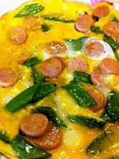 絹さやと魚肉ソーセージのオープンオムレツ-レシピのメイン写真