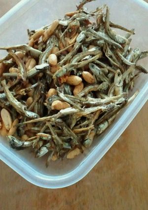 煮干しでおやつ!小魚ピーナッツ-レシピのメイン写真