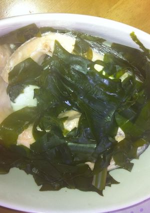 新ワカメと生鮭のレンジ蒸し酢味噌ダレ-レシピのメイン写真