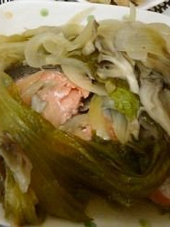 塩鮭の玉ねぎレタス蒸し-レシピのメイン写真