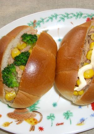 簡単缶詰レシピ！ツナマヨコーンパン-レシピのメイン写真