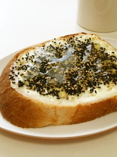胡麻&蜂蜜のクリチトースト-レシピのメイン写真