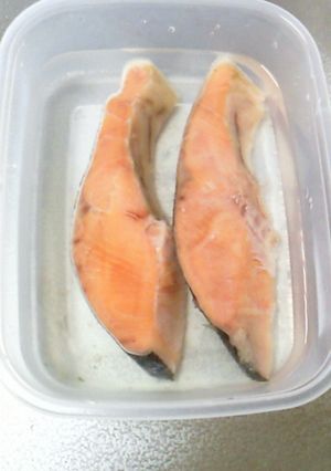 旨みそのまま！塩鮭の塩抜き方法-レシピのメイン写真
