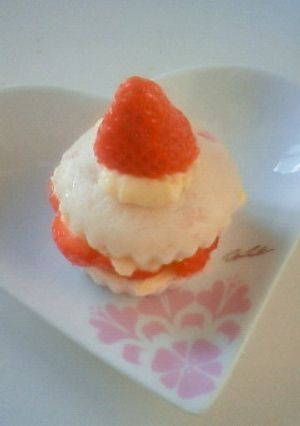 離乳食後期に☆いちご蒸しパンのケーキ♡-レシピのメイン写真