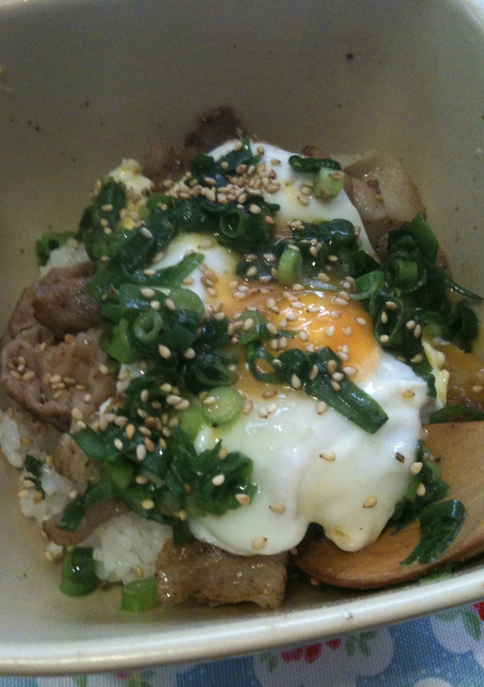 ネギ塩だれの焼肉丼-レシピのメイン写真