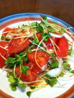 新たまねぎ♡トマトでサラダ♡美味しいよ!-レシピのメイン写真