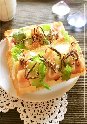 ピーマン×玉葱×ベーコンの塩昆布トースト-レシピのメイン写真
