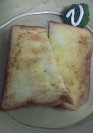 冷凍保存した食パンをフレンチトーストに♪-レシピのメイン写真