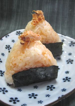 ツナマヨ食べラーおにぎり-レシピのメイン写真