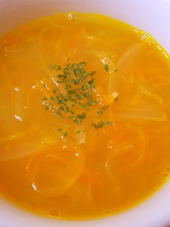 玉ねぎとニンジンの食べるコンソメスープ-レシピのメイン写真