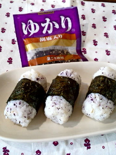 ゆかりチーズのたわらおにぎり-レシピのメイン写真