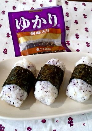 ゆかりチーズのたわらおにぎり-レシピのメイン写真